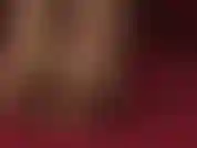 Meias-calças brilhantes e ligas provocantes, esmagadoras - a senhora esfrega o pau do seu escravo em suas coxas de náilon brilhantes, depois esmaga seu pau sob seus saltos nus, ordenhando o esperma dessa maneira.