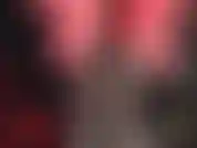 Luvas de couro vermelho e provocação sensual com cuspe - sinta o cheiro e o sabor do cuspe da minha amante em suas lindas palmas revestidas de couro vermelho. Uma verdadeira sessão de fetiche.