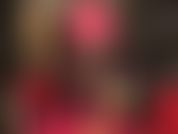 Meia-calça preta e scarpin amarelo neon para quem ama pernas. Pernas cruzadas, salto alto, meia-calça.