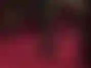 Adoradora de pés e calcanhares - a amante vivian provoca com seus pés de náilon úmidos e perfumados saindo das botas de couro e calçando mulas sensuais de salto alto.