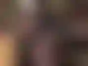 Adoro o grande pau branco e a bunda da minha amante, vestida com camadas de meia-calça e meias.