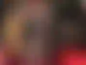 Sph, com um pau preto enorme entre duas camadas de meia-calça brilhante - o enorme pau preto da minha amante e as meias de náilon brilhantes deixam seu clitóris molhado. A amante compara e provoca seu pau inútil.