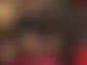 Você consegue acompanhar... Lubrifico seu pau e acaricio junto com a amante agachada, acariciando seu grande pau branco, usando vinil brilhante e meias de náilon pretas. Bunda de meia-calça, pernas, adoração por strapon.