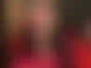 A senhora exibe suas habilidades sensuais de balanço com essa linda meia-calça, espartilho vermelho e sensuais sapatos de salto alto vermelhos combinando.