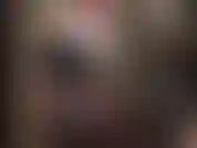 Jogo cuspe e um pau preto enorme de 43 centímetros para minhas putas anais. Bebo meu cuspe, me curvo, pego minha enorme cinta-liga e dou um tapa no seu pau duro de escravo.