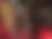 A senhora vivian usa camadas de meia-calça e meias extra brilhantes, é a melhor!