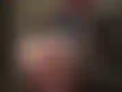 A famosa bunda redonda da senhora vivian, usando meia-calça preta extremamente transparente e um body fio dental de pvc brilhante.