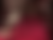 Fetiche por saltos altos - a amante vivian provoca com alguns dos pares mais altos de sua coleção de sapatos sensuais. Como amante de pés e escrava de saltos, você se curva e beija cada par.