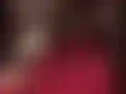 Fetiche por saltos altos - a amante vivian provoca com alguns dos pares mais altos de sua coleção de sapatos sensuais. Como amante de pés e escrava de saltos, você se curva e beija cada par.