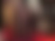 Uma prostituta de pau gangbang - não importa o tamanho ou a cor do pau, a amante vai fazer você chupar o esperma de cada um deles, enquanto fode sua buceta com seu maior strapon branco.