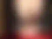 A senhora coloca seus deliciosos pés descalços bem na sua cara. Chupe meus deliciosos dedos, adore meus arcos altos e solas macias e enrugadas.