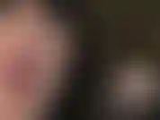 A senhora vivian provoca a vadia viciada em pau com um de seus grandes paus, masturbando-o diretamente na sua boca enquanto você olha profundamente nos meus olhos.