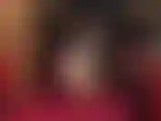 Uso meias de nylon e meias macias e extrafofas sobre meias pretas de renda.