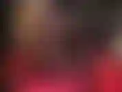 Uma provocação lenta, sensual e incrível com meias de renda preta - você é tão fraco para as minhas pernas longas de salto, meias e ligas. Veja meus dedos se movendo lentamente por essas pernas de náilon para te provocar.