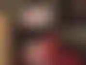 Punheta com luvas de couro - a amante sacode seu pau por todas as coxas de meia-calça enquanto ela está vestida com espartilho de couro, luvas e botas incríveis.