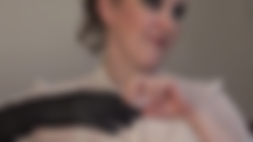 Como uma segunda pele - fetiche por luvas de couro. Essas são as lindas luvas de couro sem forro da senhora vivian, em preto e branco. Adoro suas mãos com esses maravilhosos pares de luvas.