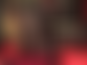 Adoro nylon em todo o corpo. Tenho um body preto de nylon transparente e várias camadas de meia-calça sensual.