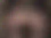 Enquanto sua deusa apresenta sua incrível bunda redonda neste vestido semi transparente, você já pode ter um vislumbre do que está por baixo... Camadas brilhantes e quentes de meia-calça.