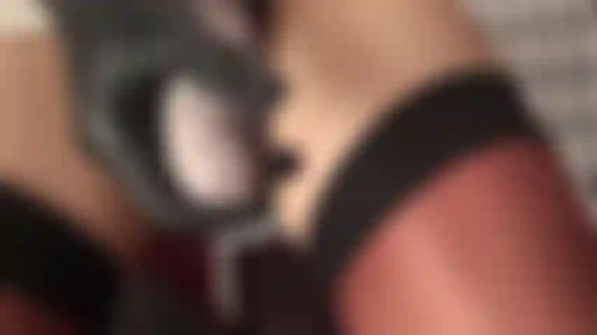 Tapas na cara, tapas no pau, garganta profunda com cinta e cbt - a patroa está dando à sua garganta e ao seu pau inútil o tratamento rude que eles merecem.