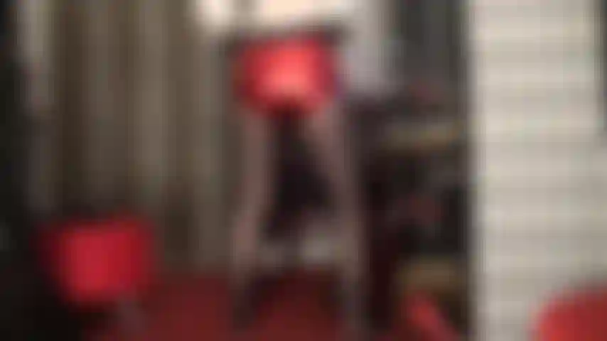 Seu pau lateja por esses shorts e calcinhas metálicos brilhantes e sensuais nas cores vermelho, prata, dourado e preto.