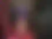 Roupa sexy de látex com meias de borracha transparentes com costura nude, saia de renda nas costas e top com scarpins peep toe.