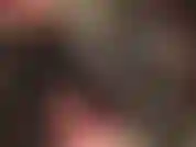 Uma deusa do couro com uma cinta-liga branca de 10 polegadas - sua amante vestida em couro preto exige adoração de suas incríveis botas altas até seu grande pau branco.