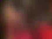 Meia-calça marrom escura brilhante, pernas sensuais provocantes, sapatos de salto agulha de metal sensuais, adoração de bunda coberta de náilon, fetiche por pés, mules de couro penduradas.