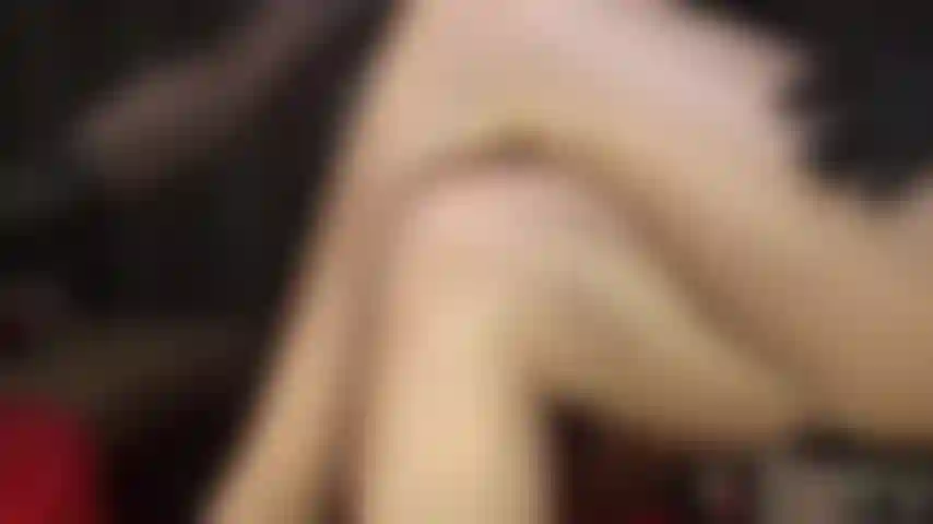 A senhora vivian tem, sem dúvidas, as pernas de meia-calça mais sensuais.