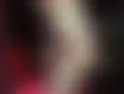 Lindas meias de renda branca - veja a patroa vestir um par de meias de náilon. Tão transparente, sexy e sedosa... Você só quer lamber essas pernas longas e sensuais.