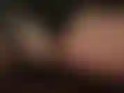 Meu pauzão está pingando! Veja como eu masturbo meu pau com cuspe escorrendo da cabeça. Lambe tudo, vadia!