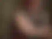 A senhora provoca a maricas com uma coleção de calcinhas bonitas, além de alimentar seu pau.