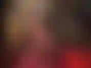 Apaixonada por strap-on e meia-calça - 20 centímetros de pau preto de borracha combinados com meia-calça marrom-escura brilhante para uma trepada incrível. Se você ama meia-calça, pés e strap-on, esta é para você!