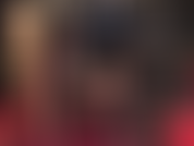 Meia-calça dourada brilhante em diferentes pares de saltos e botas - se você tem fetiche por sua deusa de náilon em calçados sensuais, isso é para você. Adoro minhas pernas e vários pares de botas.