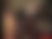 Adoro meias-calças sensuais com estampa de ligas brilhantes e adoro uma boa e dura cinta-liga preta.