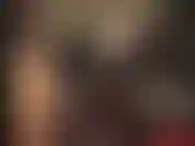 Adoro meias-calças sensuais com estampa de ligas brilhantes e adoro uma boa e dura cinta-liga preta.