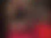 Você ama minha bunda! Meia-calça preta transparente e um body de pvc brilhante com tanga nas costas emolduram perfeitamente minha bunda incrível.