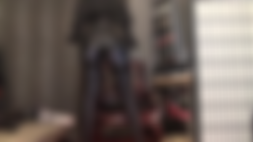 Amante de spandex e meias-calças — uma cinta-liga de seis tiras prende firmemente meias de náilon pretas transparentes sobrepostas a meias-calças de spandex leohex cinza-escuro. Adoro as curvas da amante vivian neste traje sensual e fetichista enquanto você implora para ser ordenhado entre suas coxas de lycra.