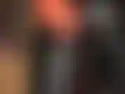 A senhora vivian é sua deusa do látex em camadas de borracha brilhante e apertada.