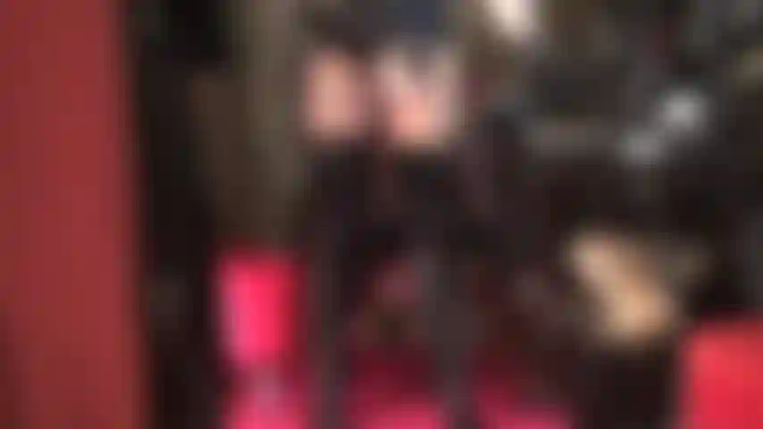 Senhora com muitos paus - as putas famintas por pau da senhora vivian nunca se cansam de seus paus grandes.