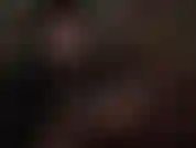 Fetiche por pés, punheta com os pés, meia-calça - os lacaios são provocados sensualmente pelos pés da amante vivian, com meias pretas transparentes, apontadas para o seu rosto e enroladas em um grande pau preto.