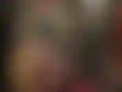 Bebo minha saliva e engulo meu pau grande. Essa cinta-liga é pra você, minha puta gulosa.