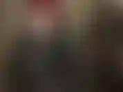 Fetiche por golas levantadas - a amante vivian levanta golas de camisas de botão, casacos de vinil e jaquetas de couro, provocando essas lindas golas grandes com um vibrador.