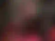 Saltos, pés, um grande pau preto - a amante faz você babar, até mesmo com suas lindas luvas de couro acariciando seu enorme strapon.