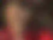 Meias de náilon vermelhas sensuais, seguidas por camadas de meia-calça incrivelmente brilhantes. Uau! Tão brilhante!