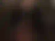 Cheire meus pés de náilon. Sei o quanto você anseia pelas solas quentes e úmidas pressionadas firmemente contra seu rosto, inalando seu aroma inebriante.