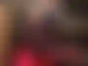 Me masturbo com minhas solas de náilon em meia-calça preta com costura. Melhor ainda, enfio seu pau de escravo coberto de náilon entre meus pés e tenho minhas mãos e pés habilidosos. Contagem regressiva de gozadas incluída.