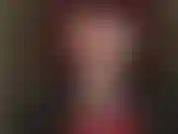 Punhetando com luvas de couro vermelho, enfiando o esperma direto na sua boca. Abre! A patroa te obriga a comer até o último pedacinho dessa carga gostosa.