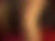 A senhora vivian, de peruca preta, body sexy de vinil/pvc e meia-calça brilhante. Dos seus pés incríveis para cima, seja de meia-calça ou salto alto, adoro suas pernas e seu bumbum perfeito e redondo.