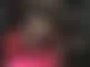 A mistress faz seu coração disparar com estas pernas de meia-calça longas incrivelmente sensuais e sapatos vermelhos de salto agulha metálicos. Pernas cruzadas, cetim, salto alto.