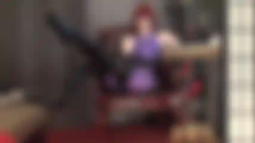 Com fetiche por lycra e spandex - a amante está incrível neste conjunto de leohex roxo que abraça as curvas. Seu coração dispara quando ela adiciona outra camada de meia-calça leohex preta...